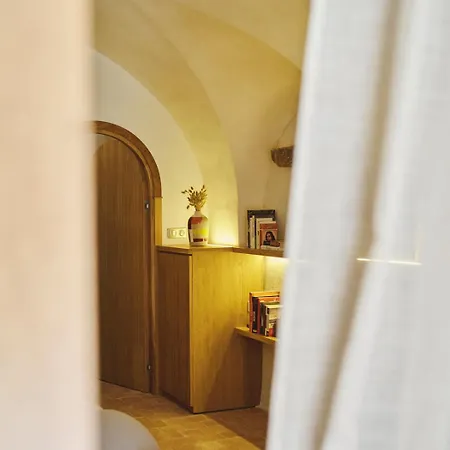 Hypercentre, Superbe Dans Ancienne Ecurie Du Xviiie Siecle * Ajaccio (Corsica)