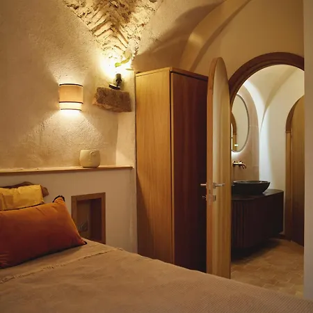 Hypercentre, Superbe Dans Ancienne Ecurie Du Xviiie Siecle * Ajaccio (Corsica)