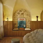 Hypercentre, Superbe Dans Ancienne Ecurie Du Xviiie Siecle Ajaccio (Corsica)
