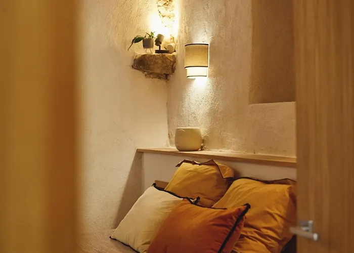 Hypercentre, Superbe Dans Ancienne Ecurie Du Xviiie Siecle Daire Ajaccio (Corsica)