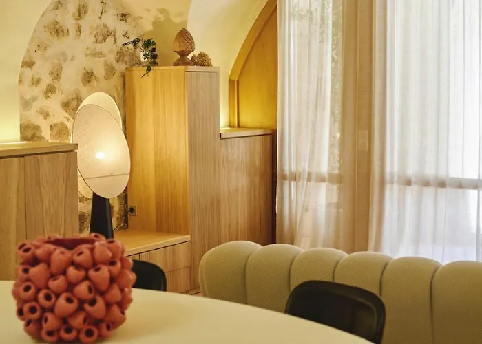 Daire Hypercentre, Superbe Dans Ancienne Ecurie Du Xviiie Siecle